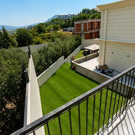 Peleus- 2 Appartement